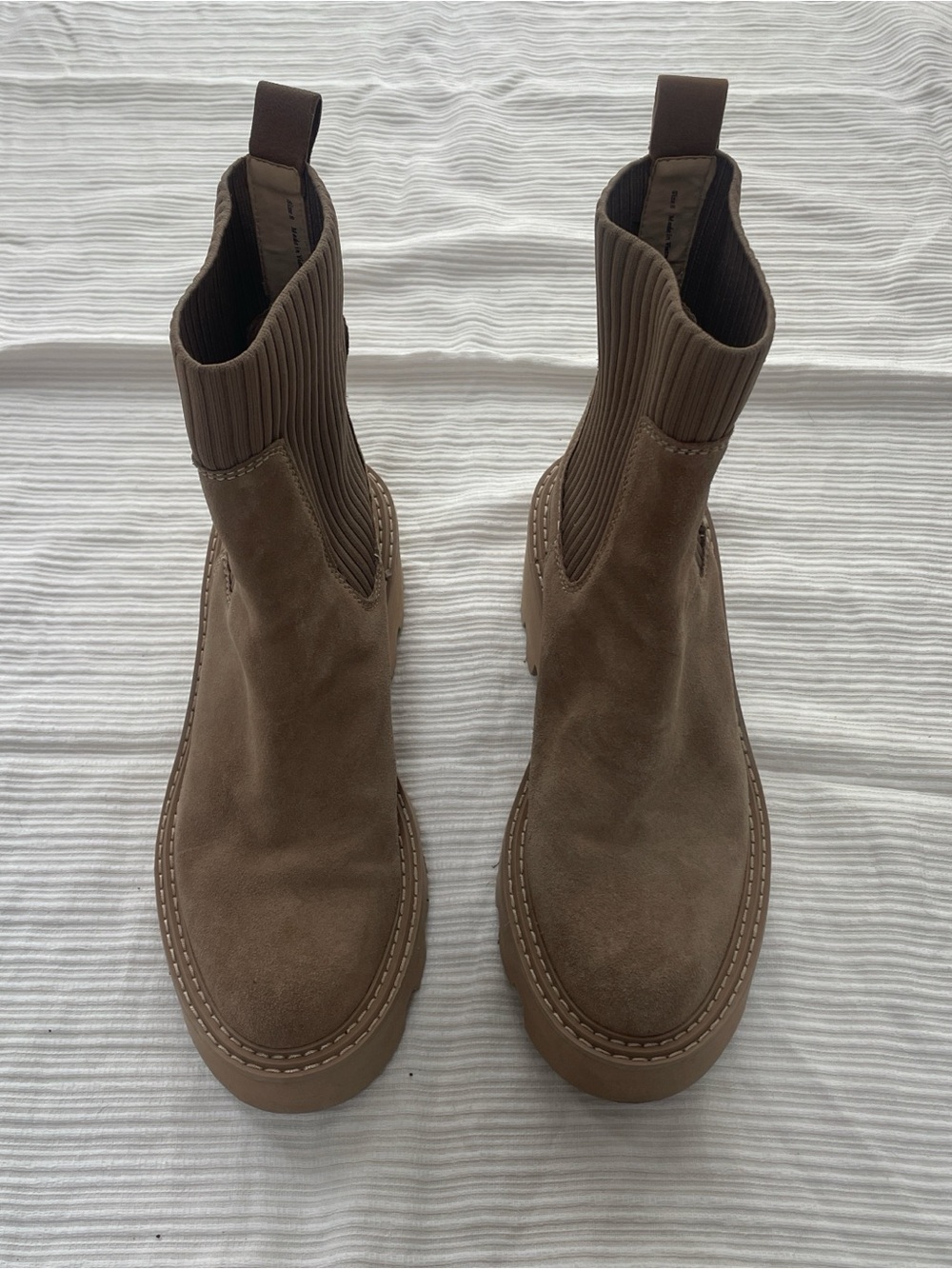 Dolce Vita taupe lug sole boot